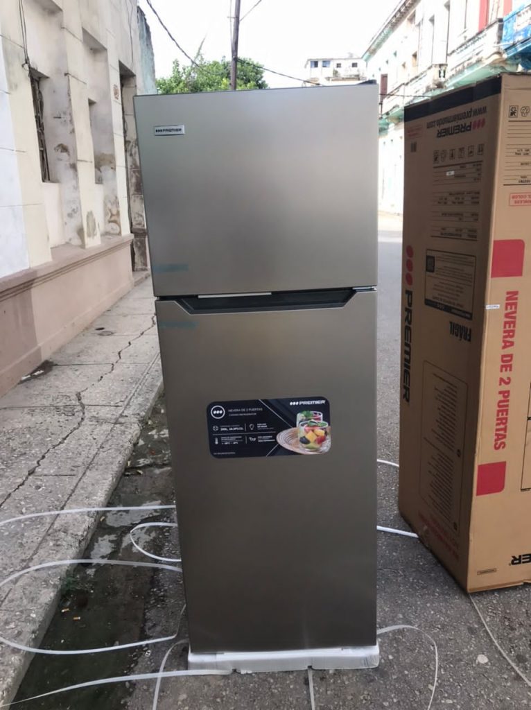 Refrigerador Premier 10.3 pies 650-670 usd