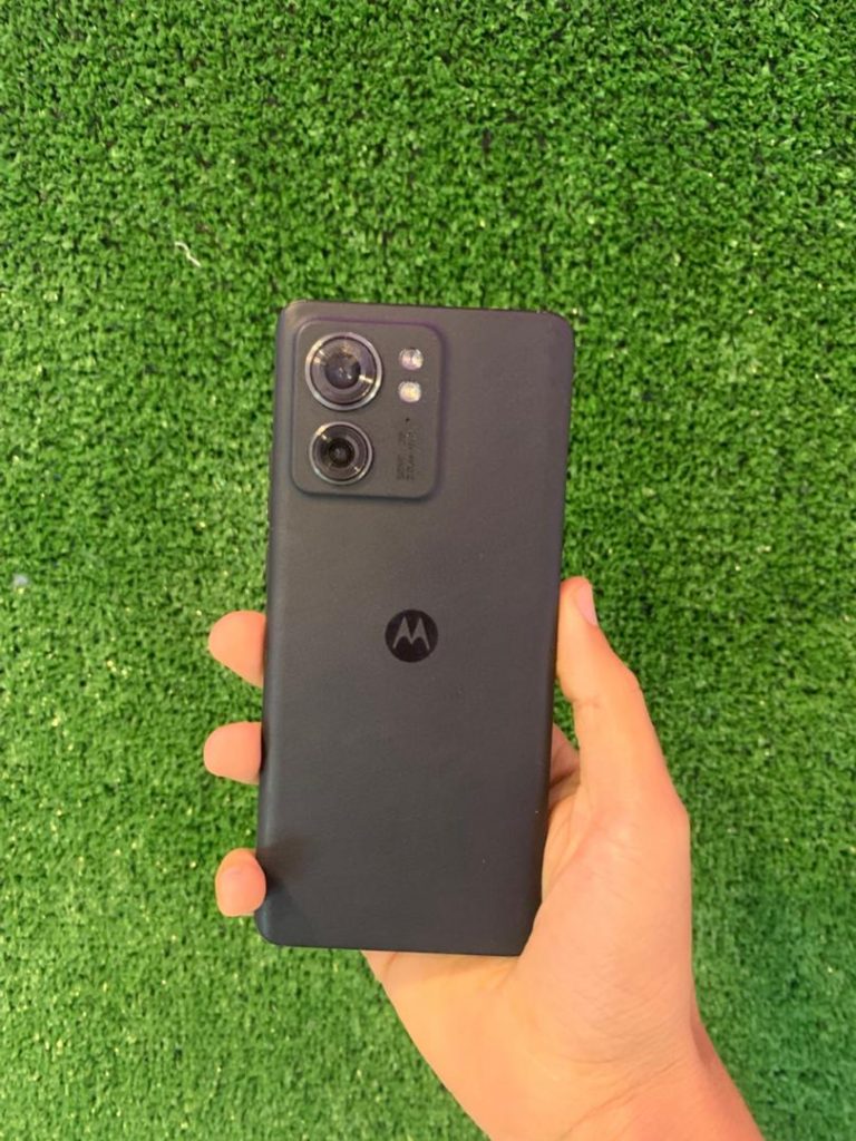 Motorola-edge-40-88256gb-144Hrz-200